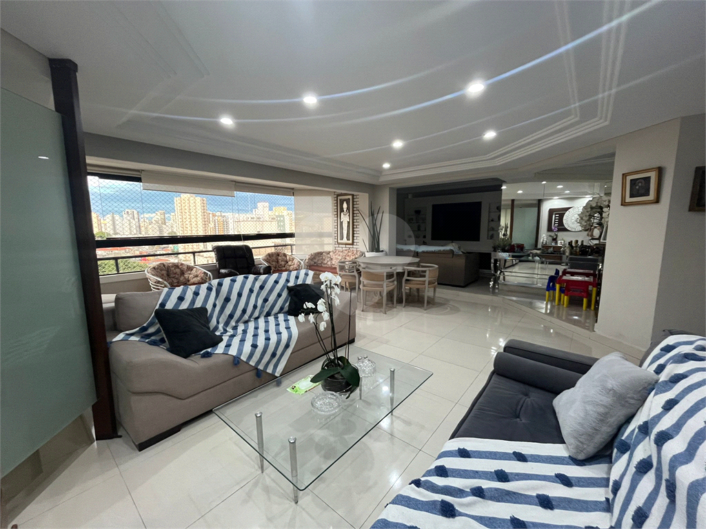 APARTAMENTO em SANTANA