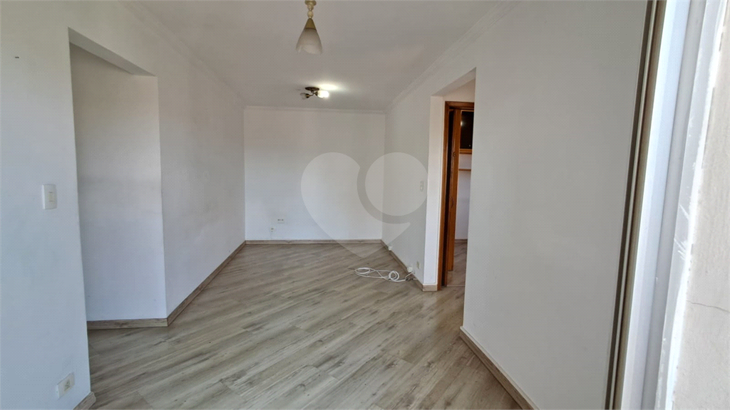 Apartamento à Venda 58m²| 2 Dormitórios| Sala para 2 Ambientes| 1 Vaga| Varanda em Santana