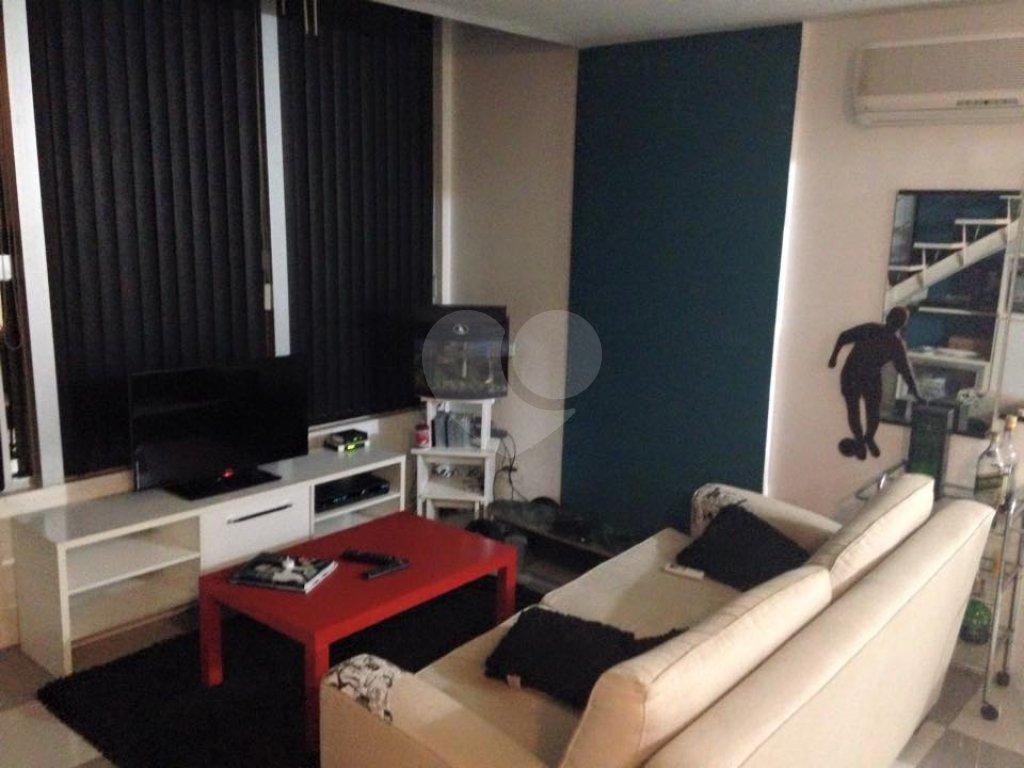 APARTAMENTO em SANTANA