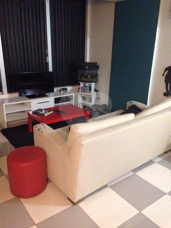 APARTAMENTO em SANTANA