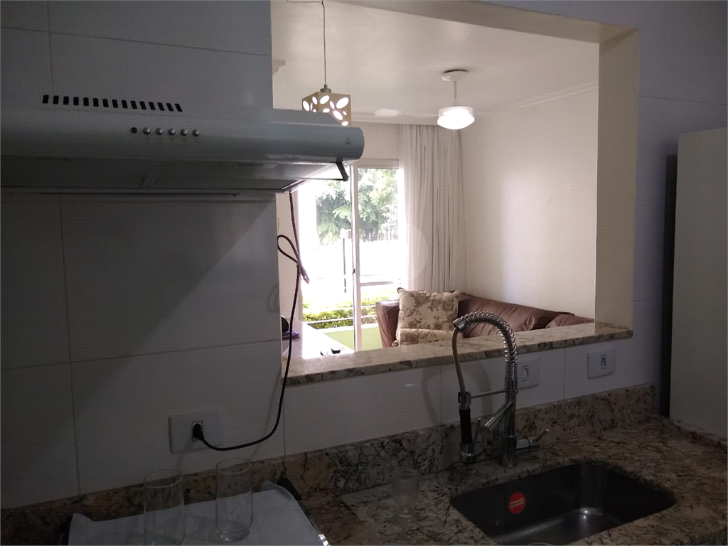 Vende-se apto de 02 dormitórios e 01 vaga - Vila Amélia 