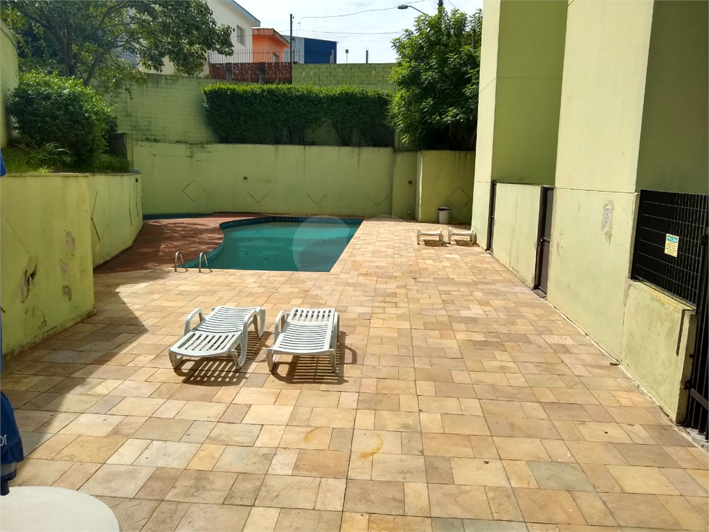 Vende-se apto de 02 dormitórios e 01 vaga - Vila Amélia 