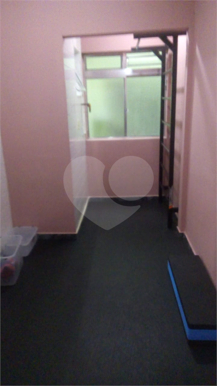 Vende-se apto de 02 dormitórios e 01 vaga - Vila Amélia 