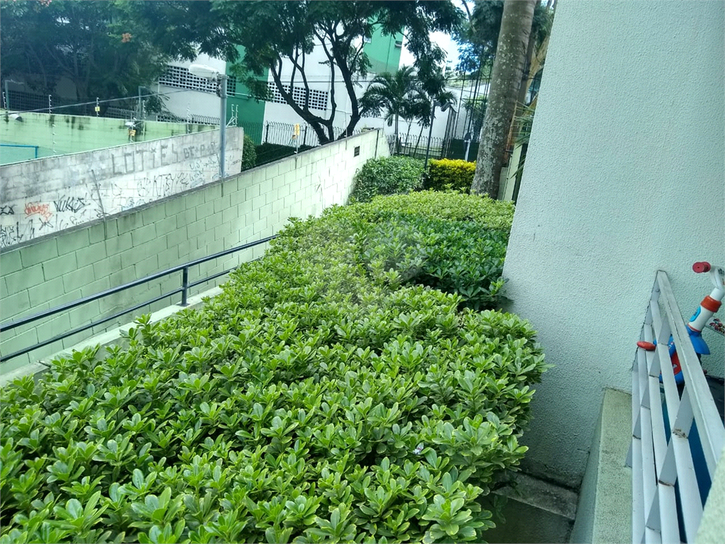 Vende-se apto de 02 dormitórios e 01 vaga - Vila Amélia 
