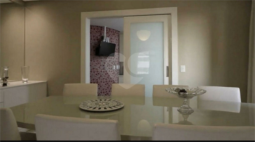 APARTAMENTO em SANTANA