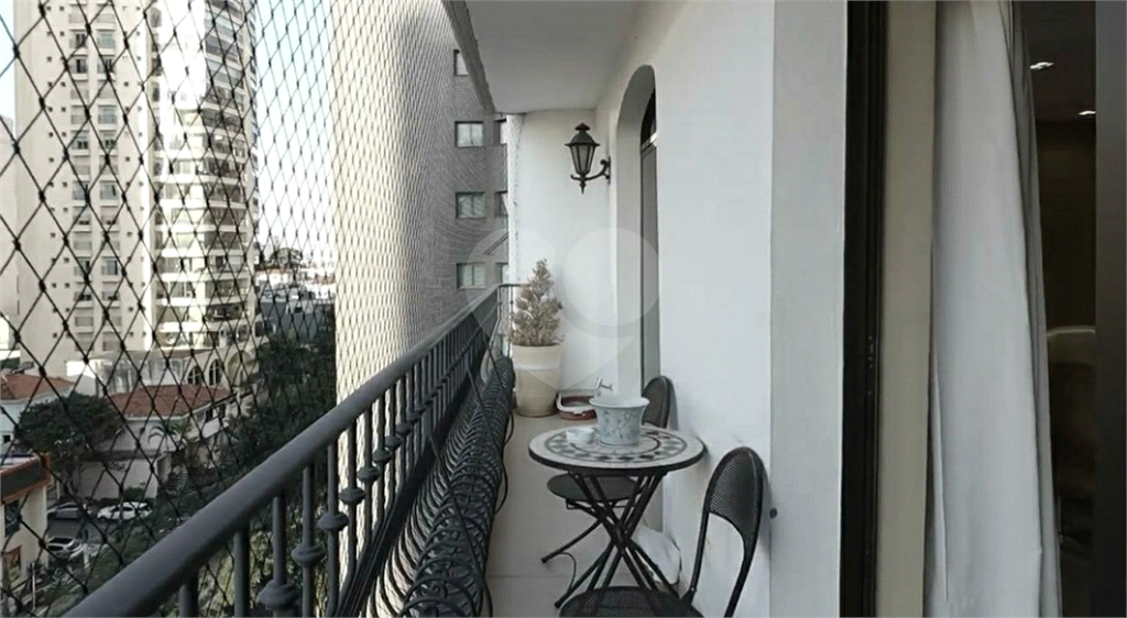 APARTAMENTO em SANTANA