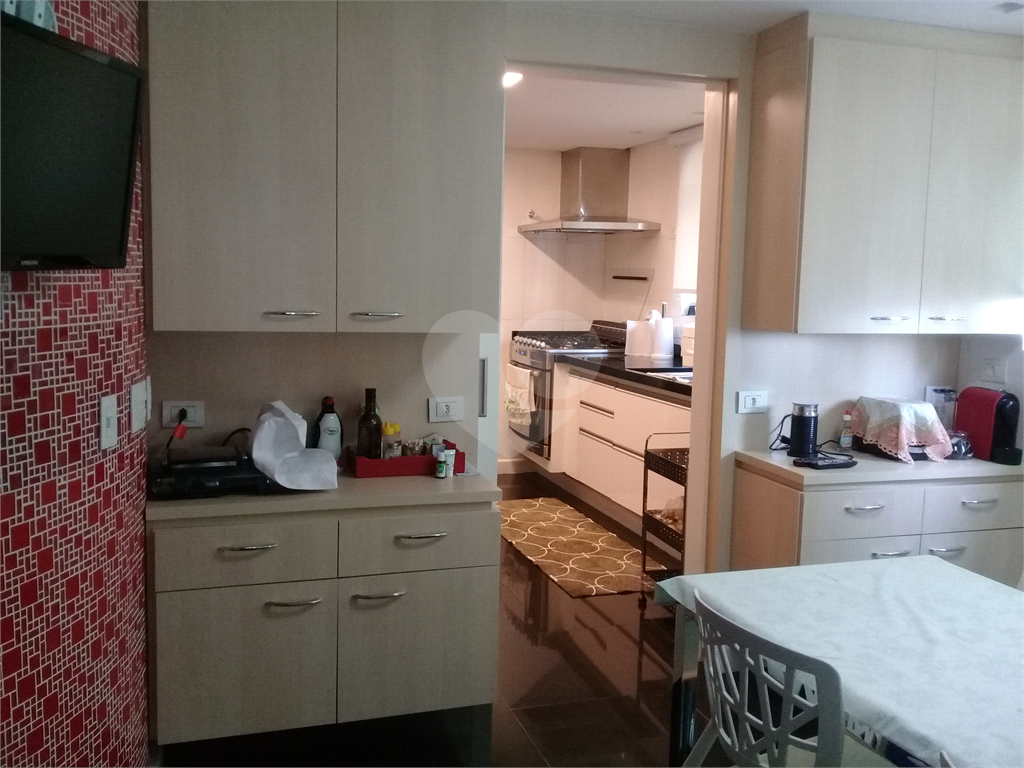 APARTAMENTO em SANTANA