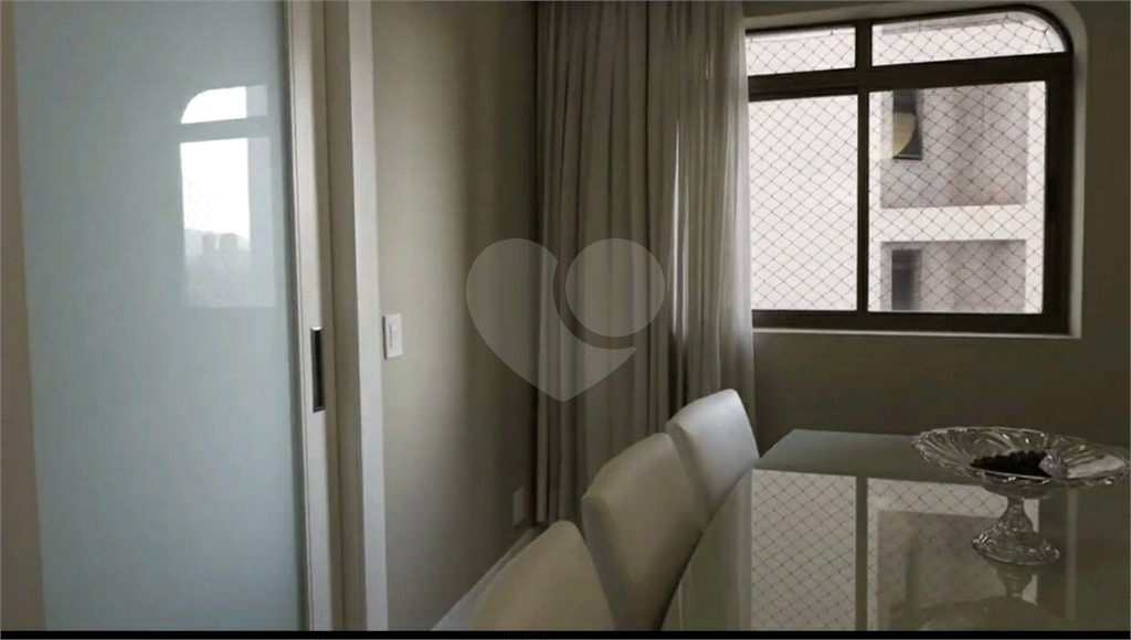 APARTAMENTO em SANTANA