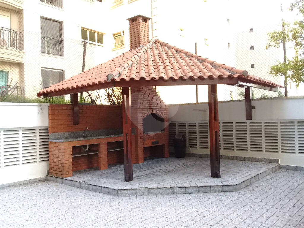 APARTAMENTO em SANTANA