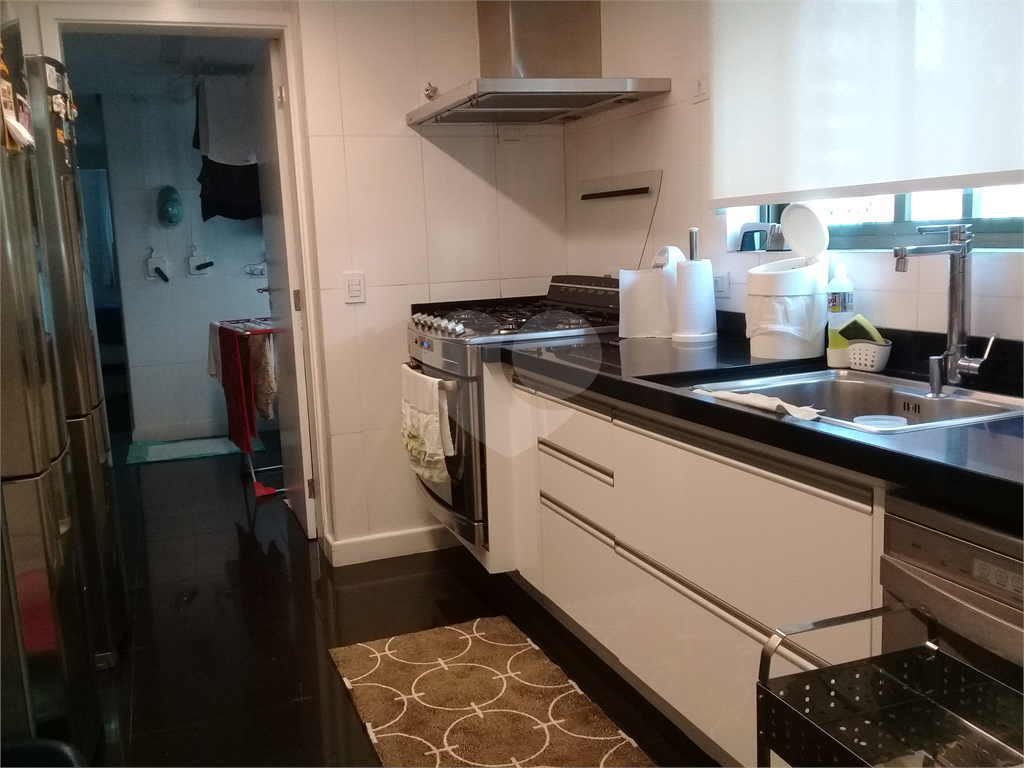APARTAMENTO em SANTANA