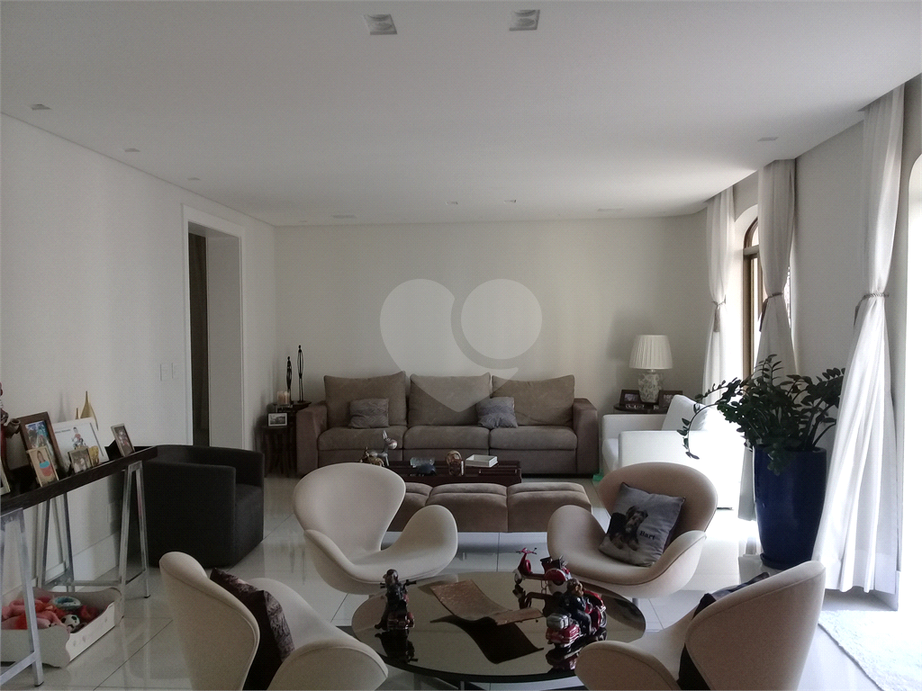 APARTAMENTO em SANTANA