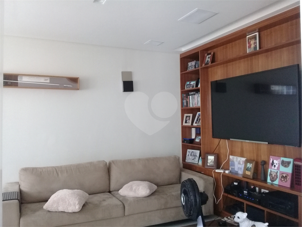 APARTAMENTO em SANTANA