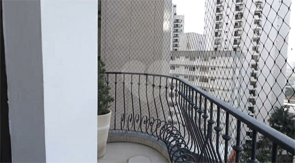 APARTAMENTO em SANTANA
