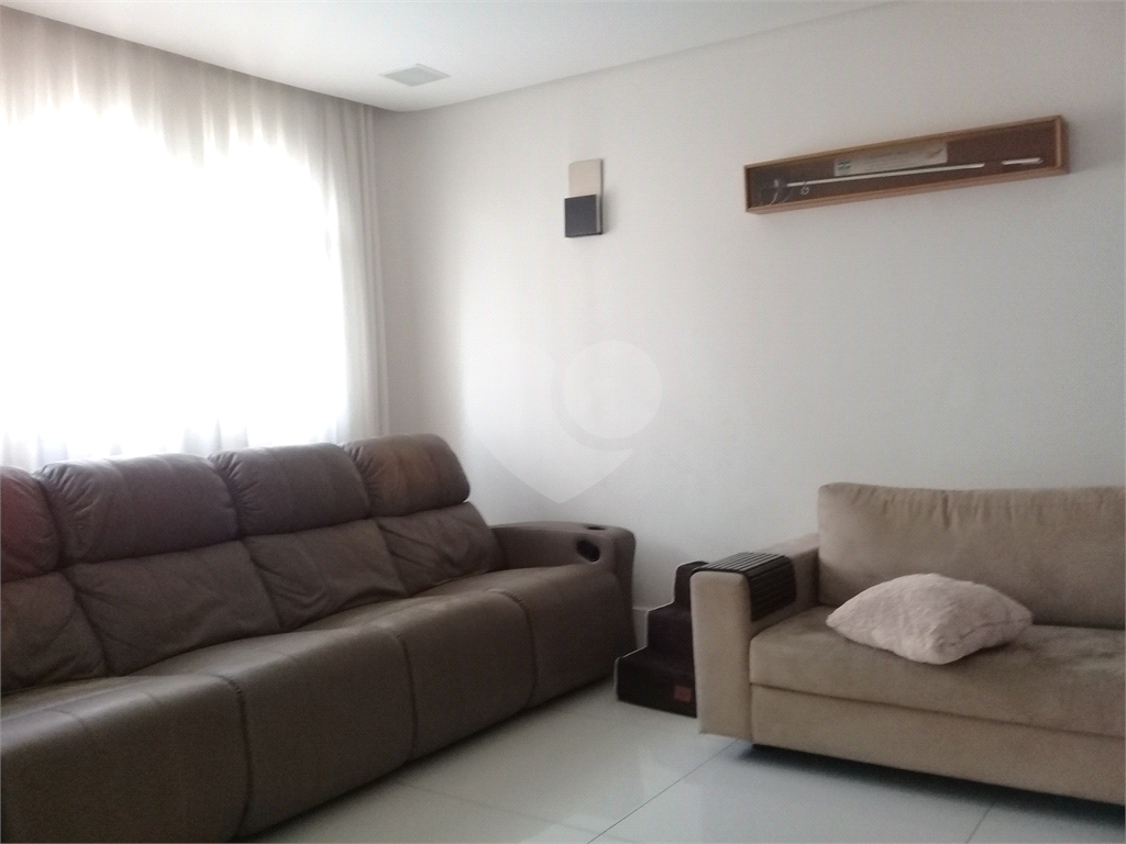 APARTAMENTO em SANTANA