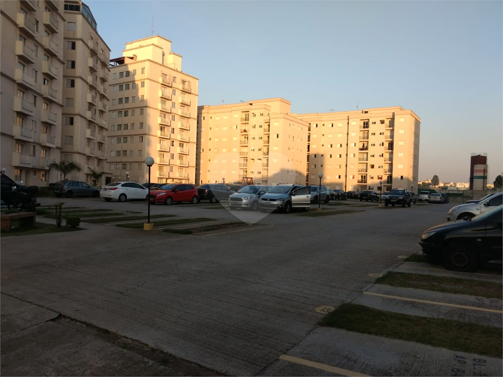 Apartamento em Jaraguá 