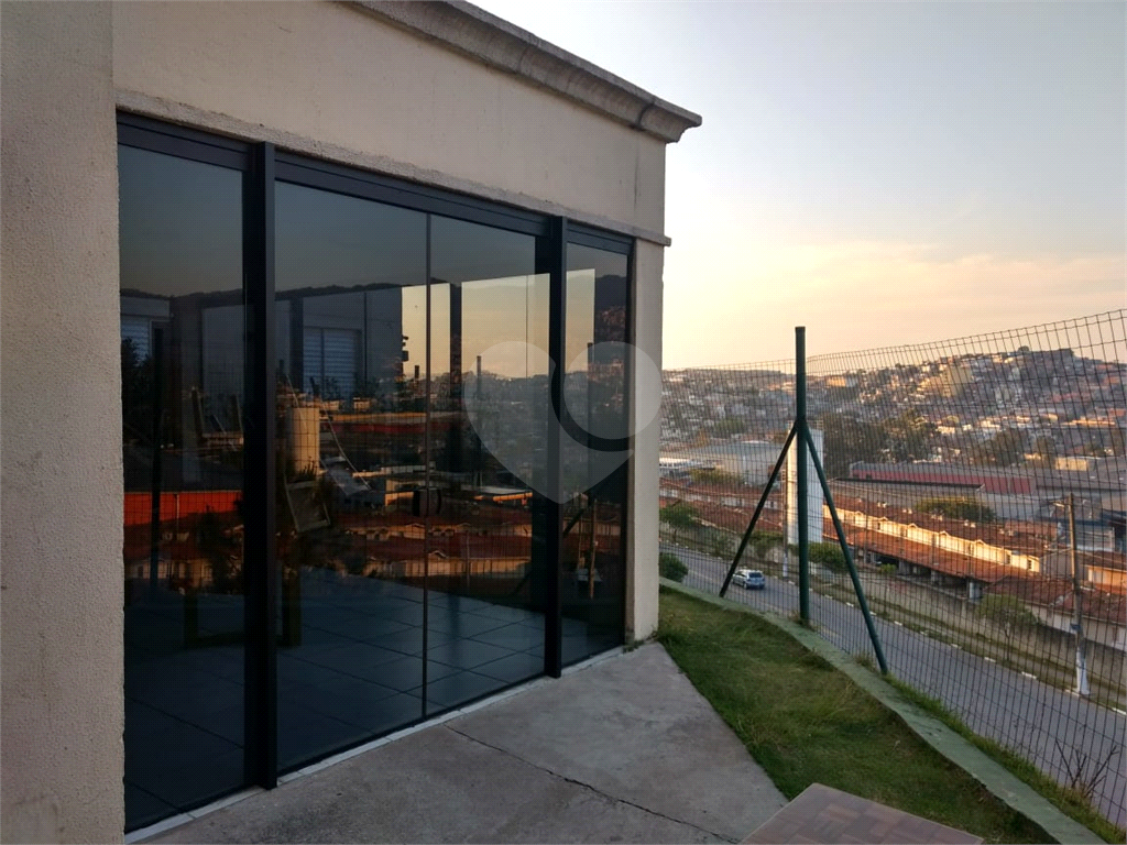 Apartamento em Jaraguá 