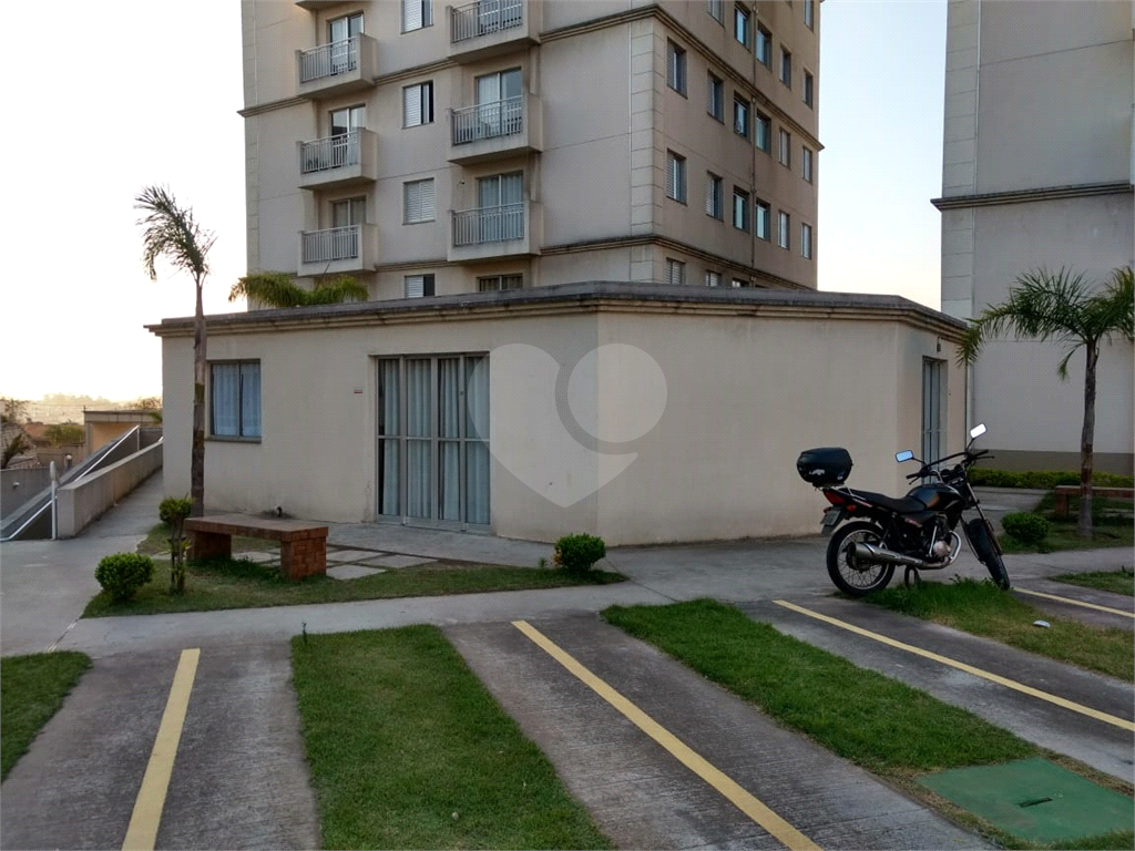 Apartamento em Jaraguá 
