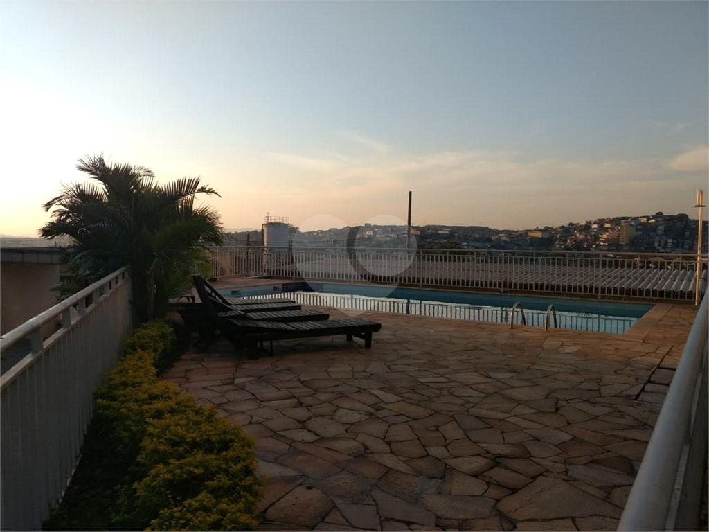 Apartamento em Jaraguá 
