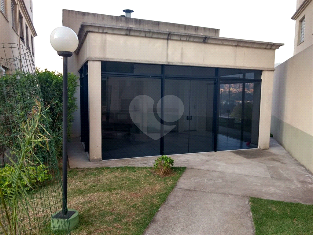 Apartamento em Jaraguá 