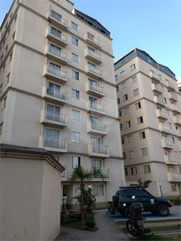 Apartamento em Jaraguá 