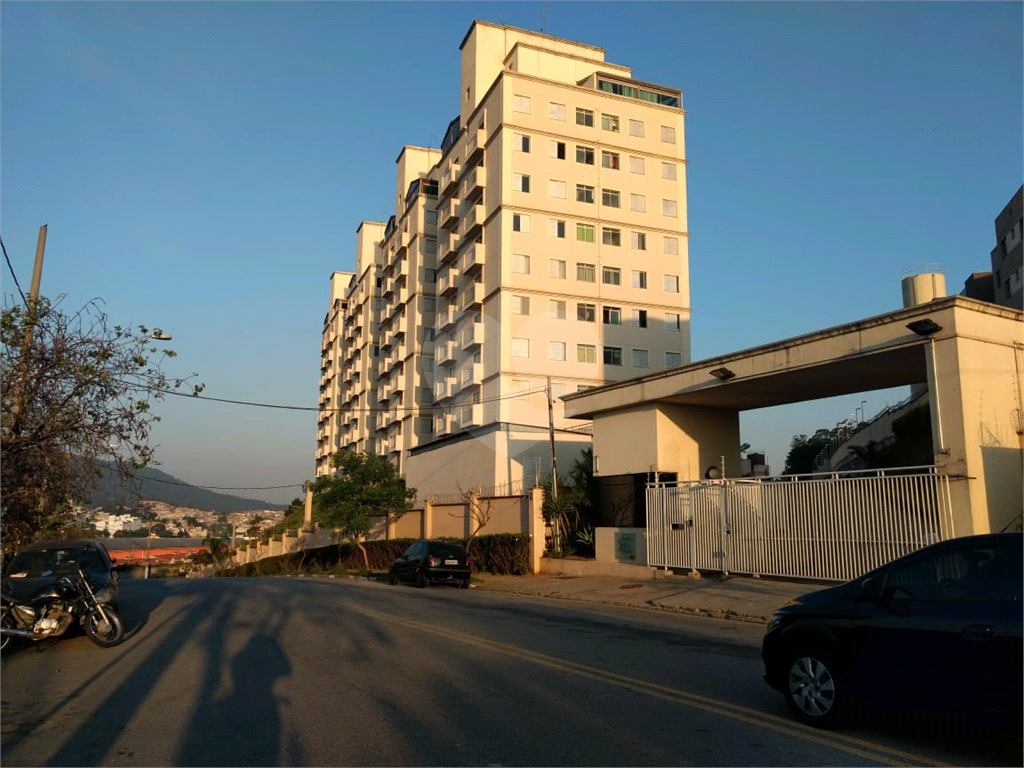 Apartamento em Jaraguá 