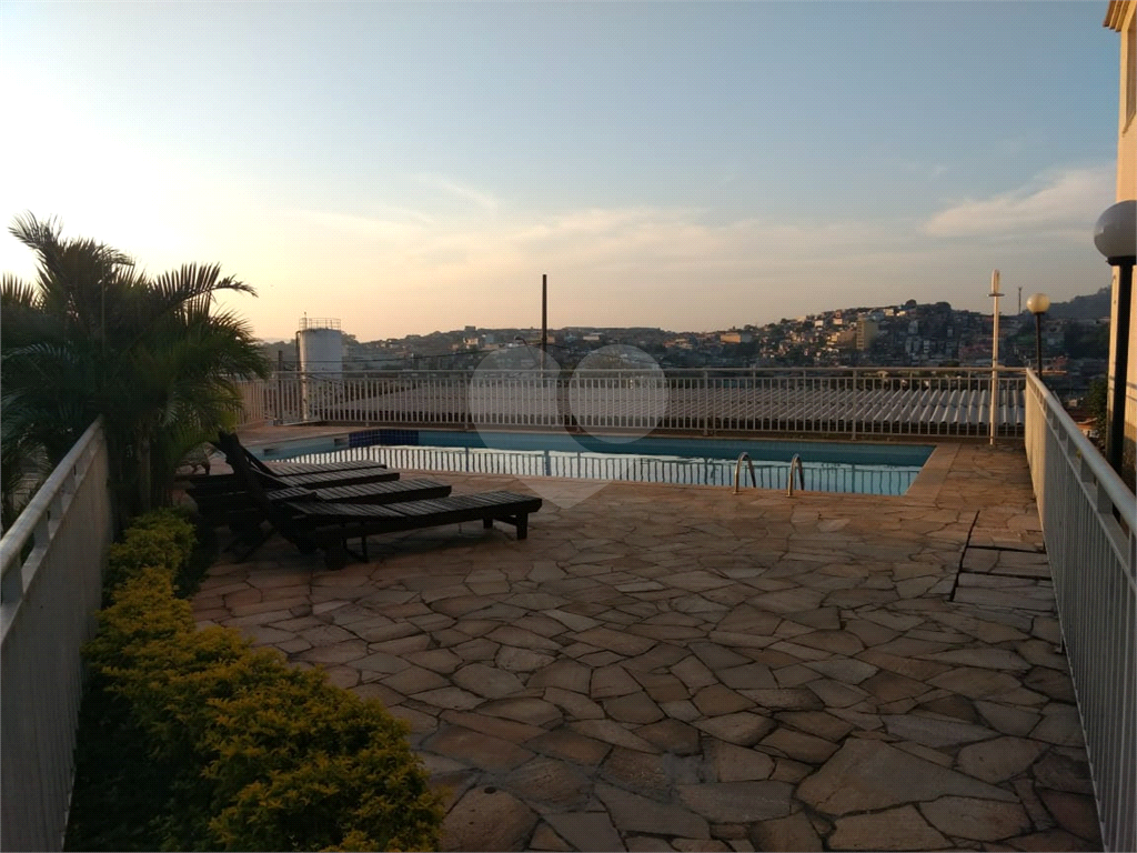 Apartamento em Jaraguá 