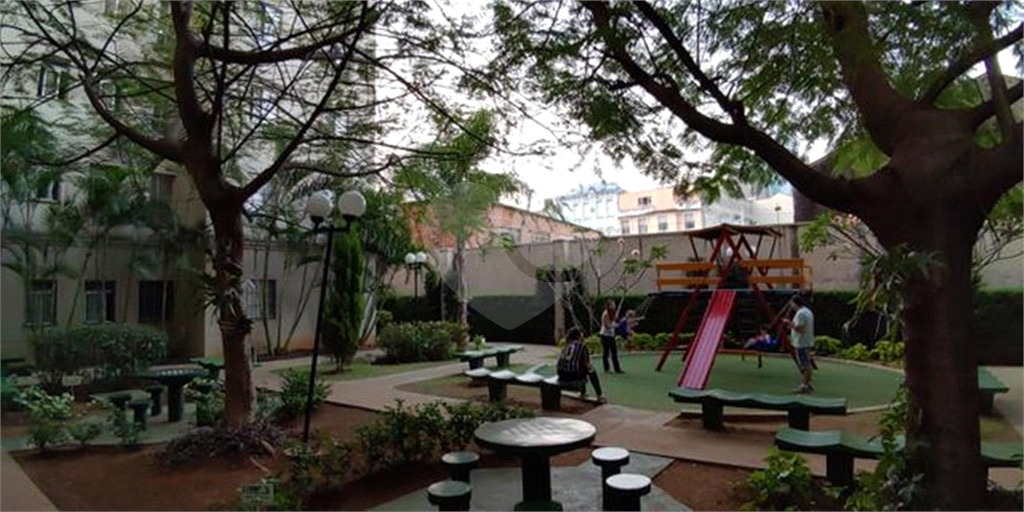 APARTAMENTO em BOM RETIRO