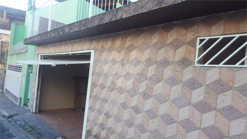 Sobrado à venda com 3 quartos, 195m² - Foto 2