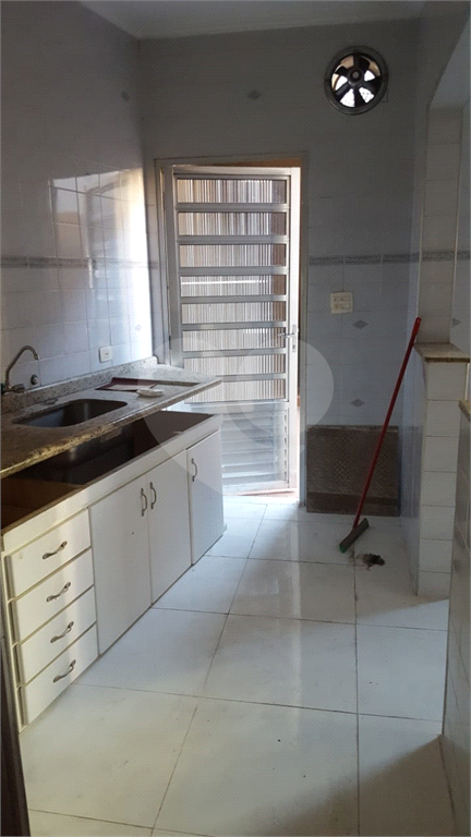 Sobrado à venda com 3 quartos, 195m² - Foto 24