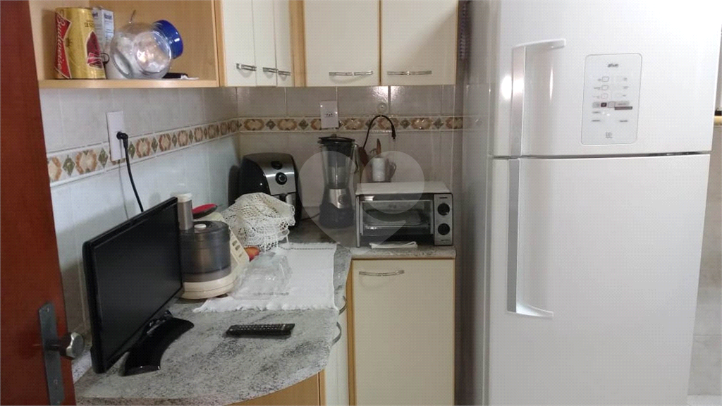 Apartamento na praia grande/Vende