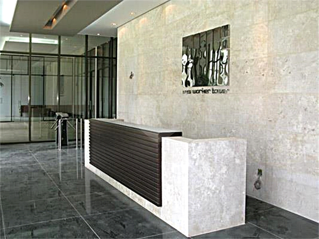 Sala comercial unificadas com a metragem de 87,21 metros quadrados. 8 minutos do Metrô