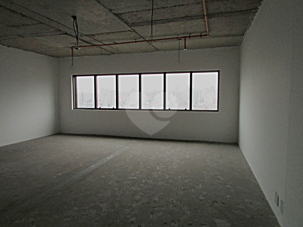 Sala comercial unificadas com a metragem de 87,21 metros quadrados. 8 minutos do Metrô