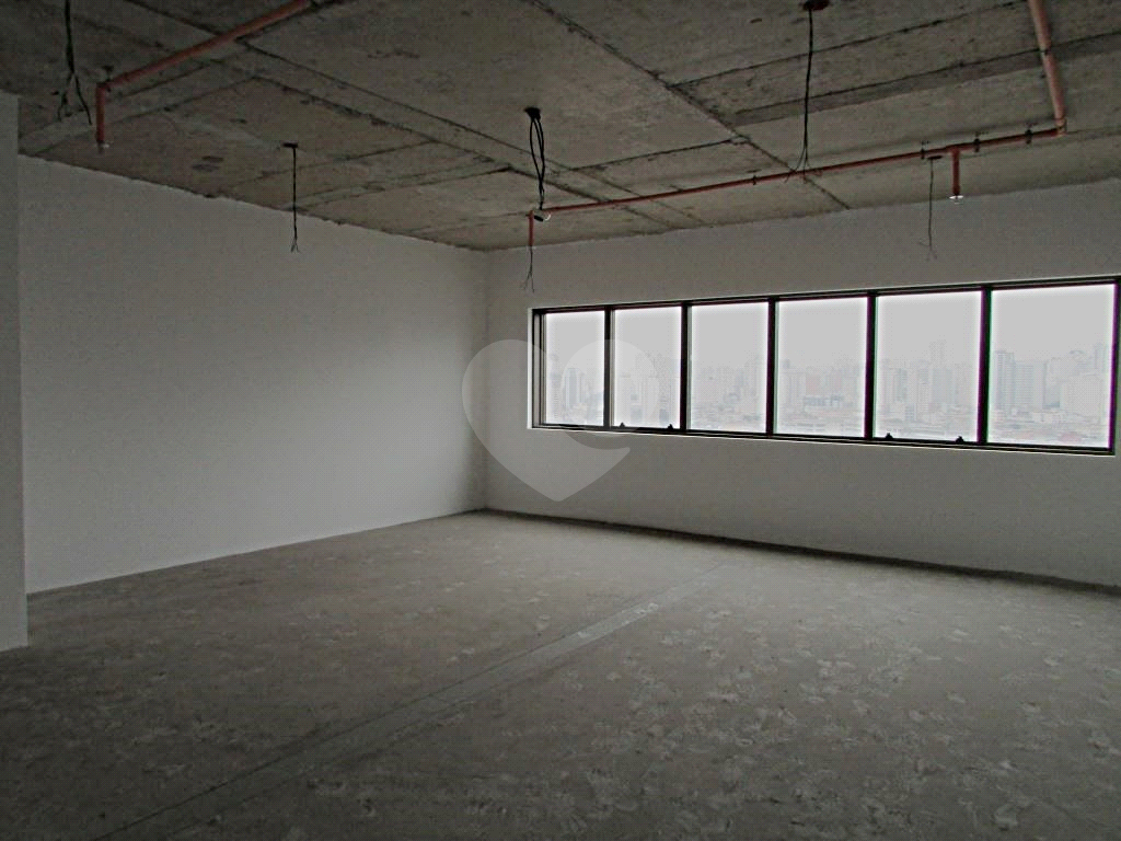 Sala comercial unificadas com a metragem de 87,21 metros quadrados. 8 minutos do Metrô