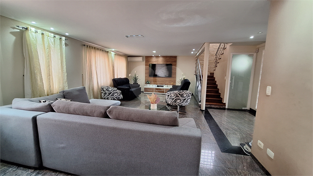 Lindo sobrado no Parque Vitória com Espaço Gourmet 8 vagas