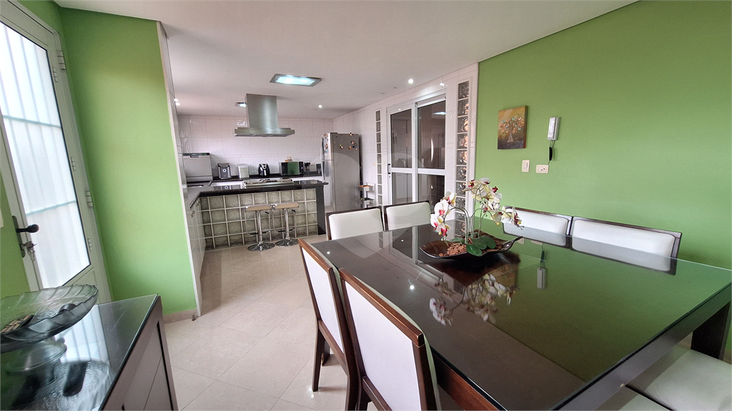 Lindo sobrado no Parque Vitória com Espaço Gourmet 8 vagas