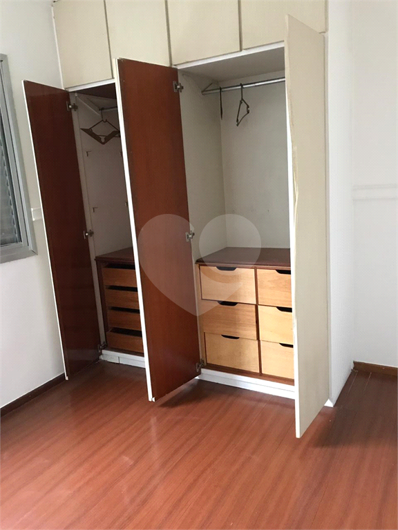 Apartamento 2 dormitórios à venda na Vila mariana. 