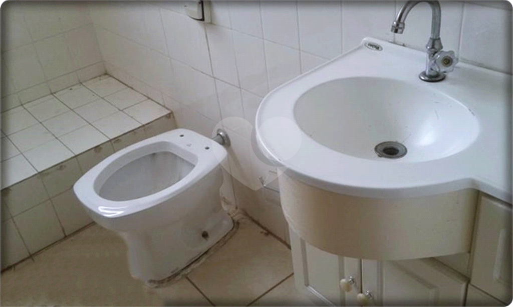 Sobrado comercial e  ou residencial com 358 metros quadrados de terreno. Santana