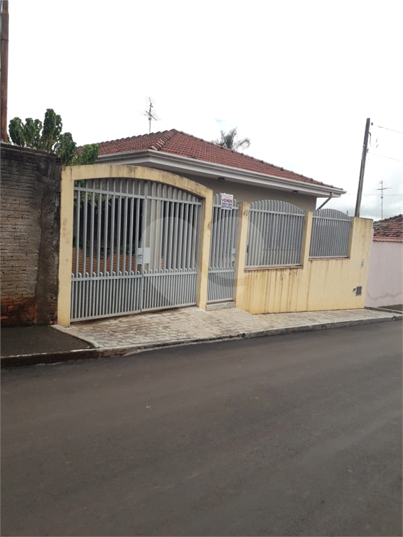 Casa térrea em Barra Bonita- Est. de s. Paulo.