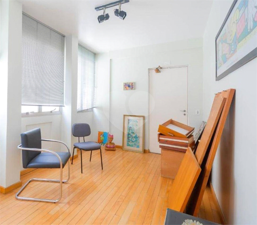 Conjunto / Sala Comercial - Higienópolis - Venda / Compra / Aluguel / Locação