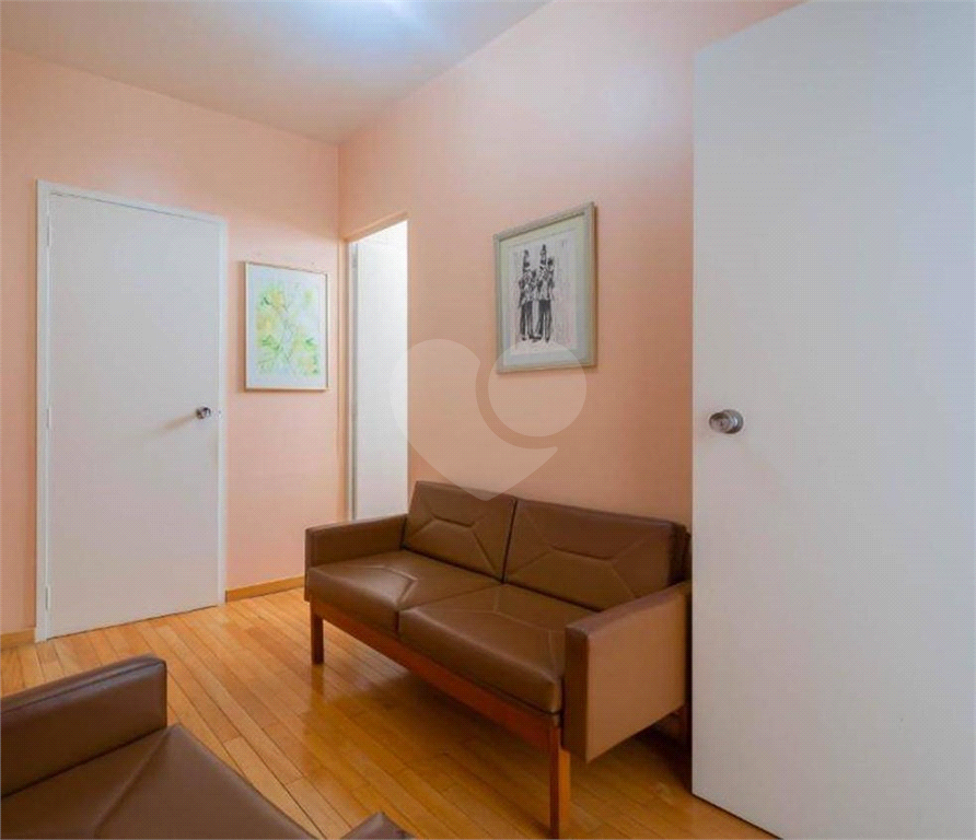 Conjunto / Sala Comercial - Higienópolis - Venda / Compra / Aluguel / Locação