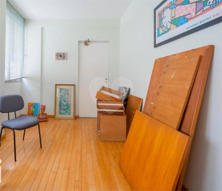 Conjunto / Sala Comercial - Higienópolis - Venda / Compra / Aluguel / Locação