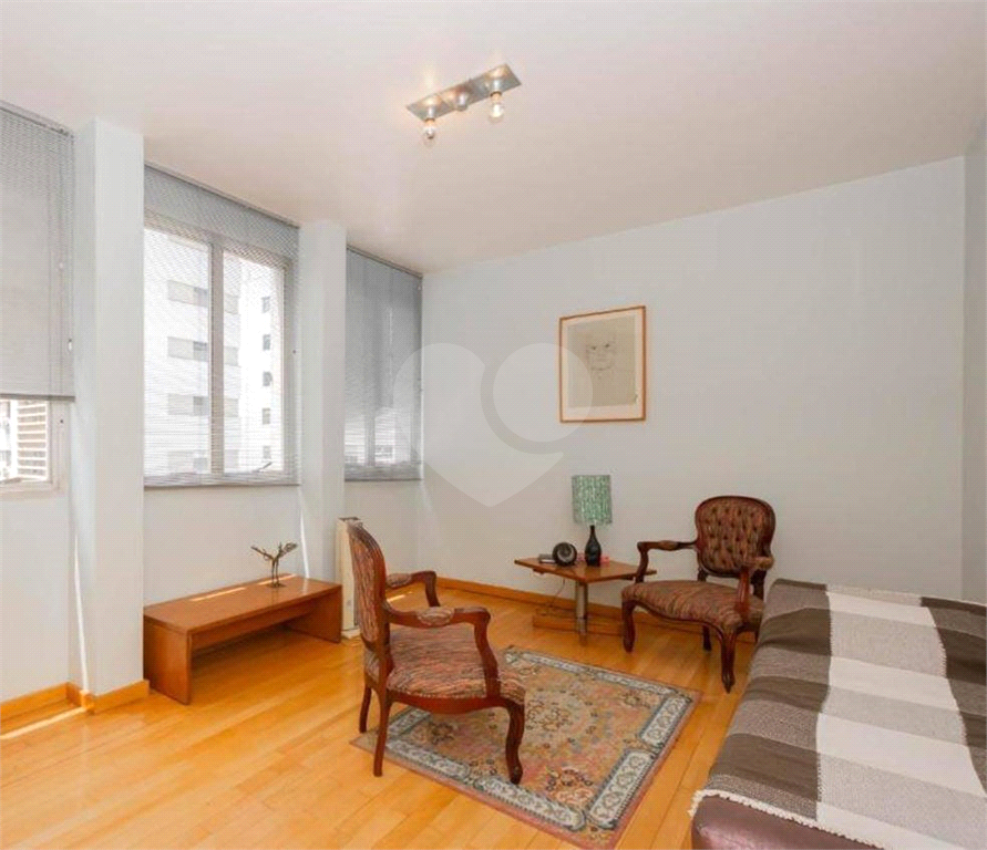 Conjunto / Sala Comercial - Higienópolis - Venda / Compra / Aluguel / Locação