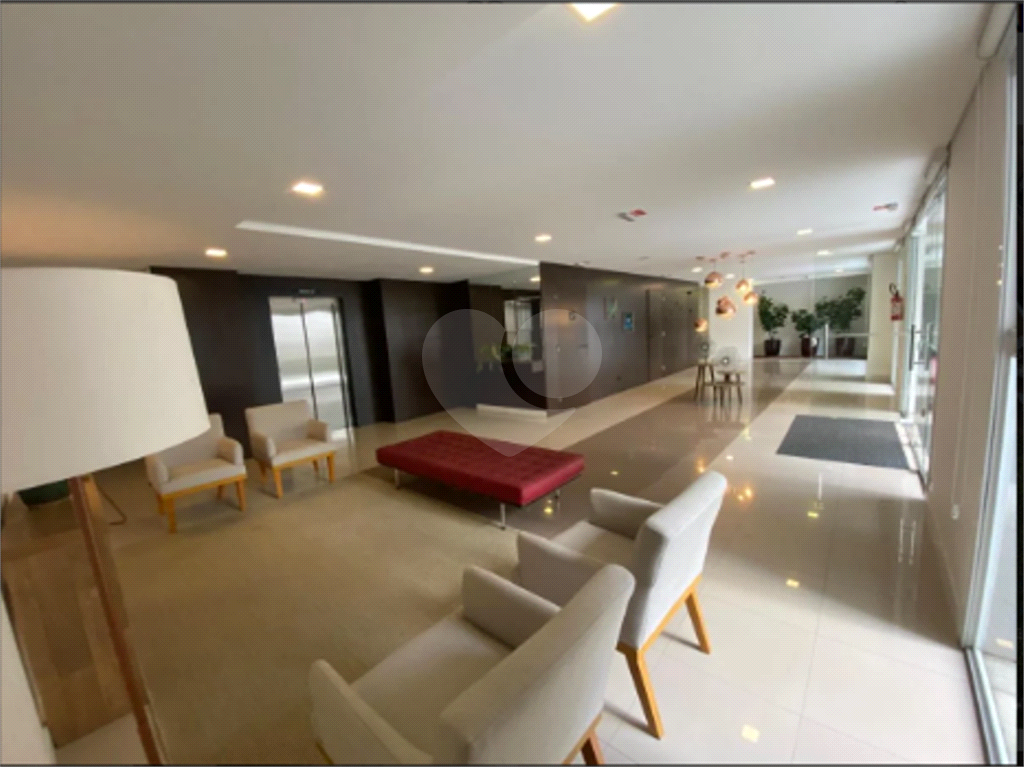 Real Parque Agradável apartamento com varanda na copa da árvore e na melhor prumada do edifício!!!