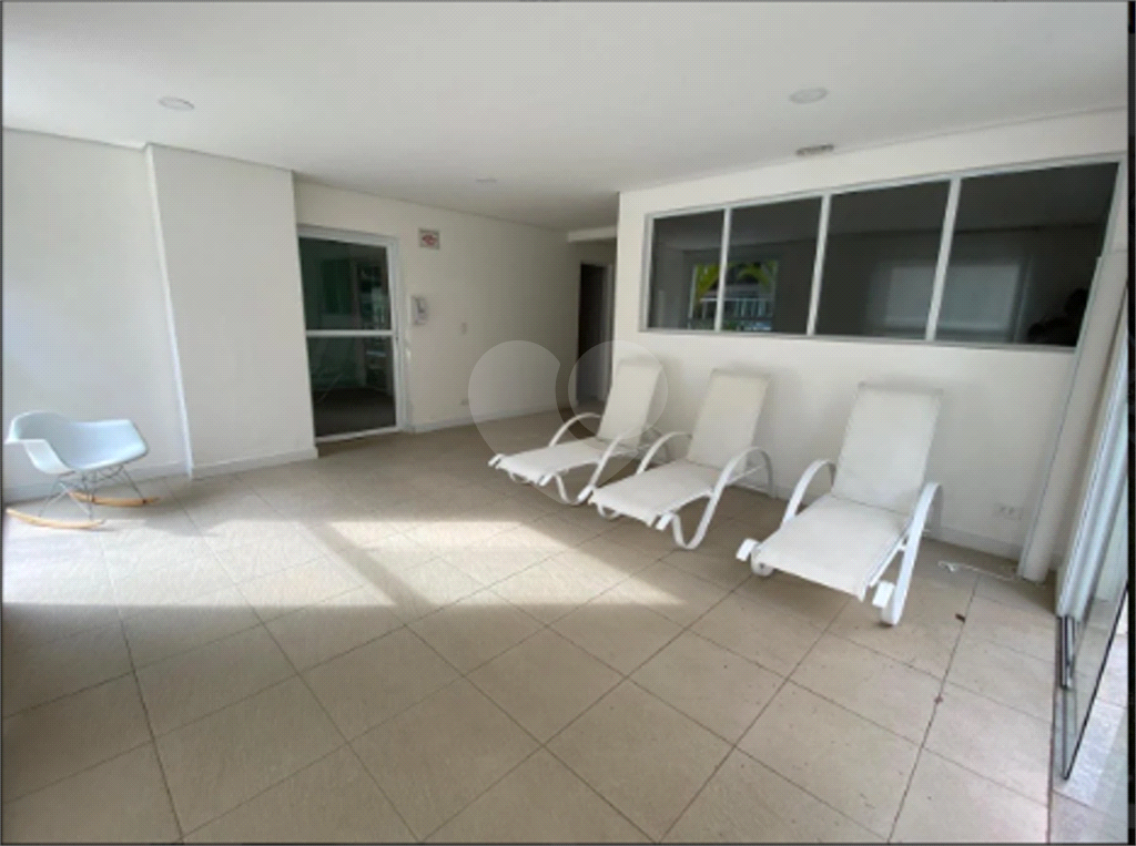 Real Parque Agradável apartamento com varanda na copa da árvore e na melhor prumada do edifício!!!