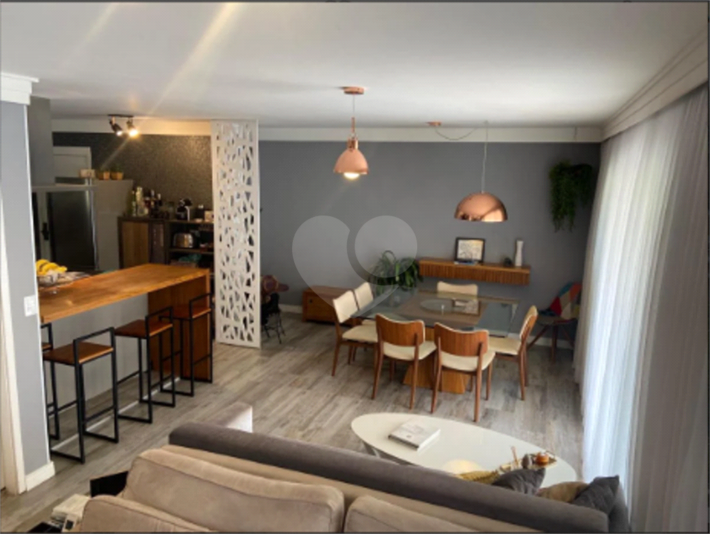 Real Parque Agradável apartamento com varanda na copa da árvore e na melhor prumada do edifício!!!