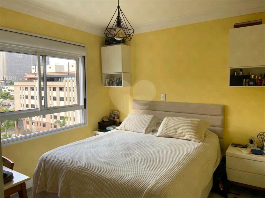 Real Parque Agradável apartamento com varanda na copa da árvore e na melhor prumada do edifício!!!