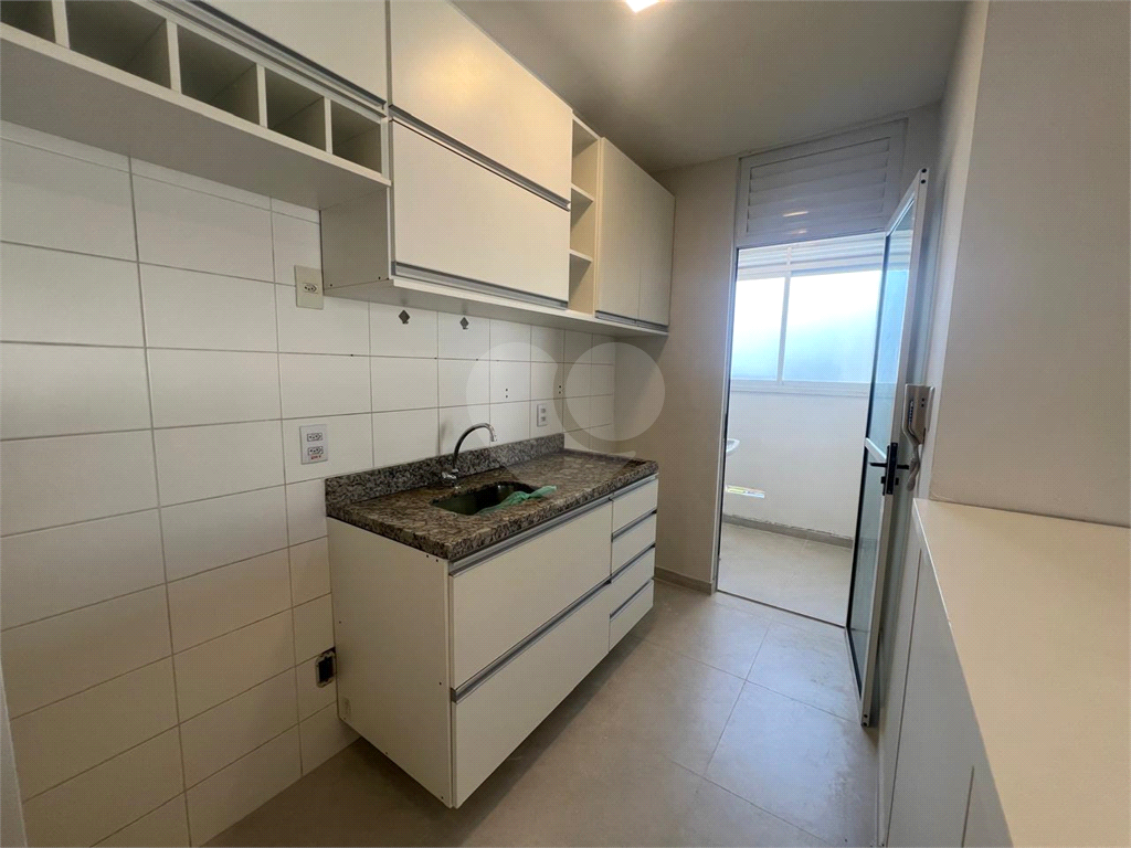 APARTAMENTO em ÁGUA FRIA