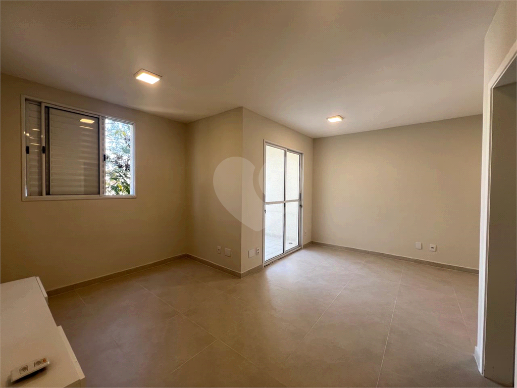 APARTAMENTO em ÁGUA FRIA