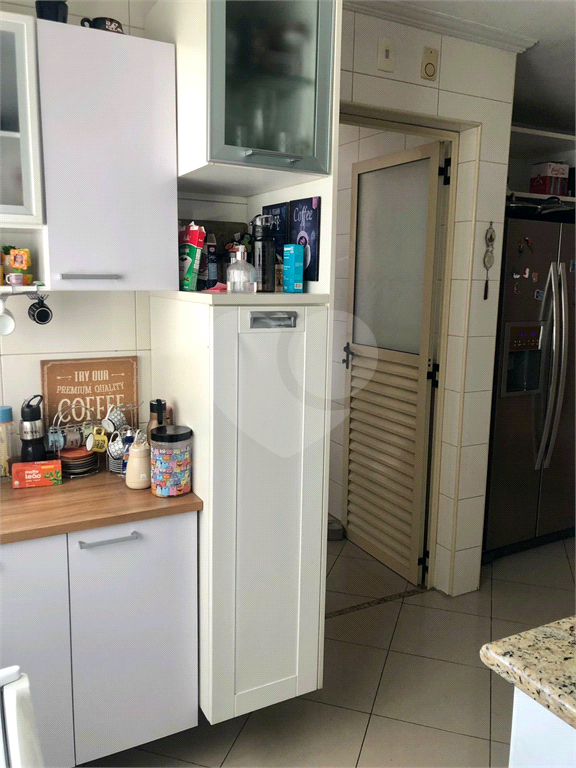 Apartamento à venda com 3 quartos, 180m² - Foto 27