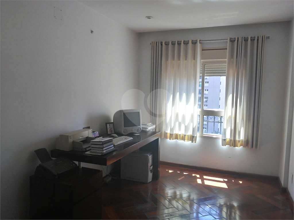 Apartamento à venda com 3 quartos, 180m² - Foto 22